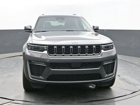 New 2026 Jeep Grand Cherokee L Limited AWD/4WD image 8