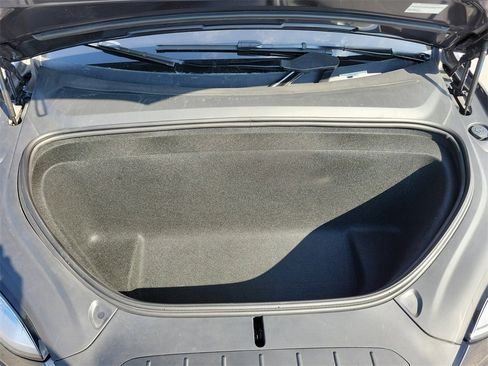 Used 2023 Tesla Model X image 19