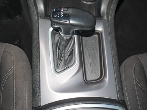 Used 2023 Dodge Charger SXT RWD image 18