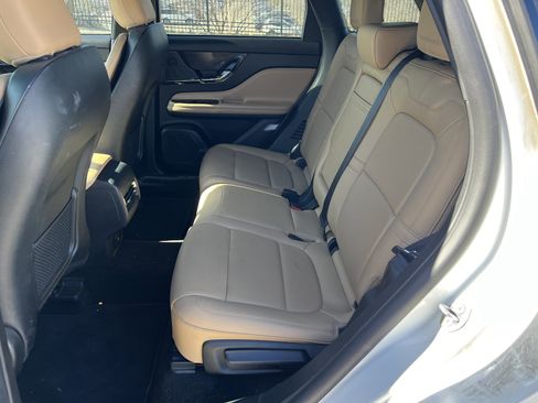 Certified 2022 Lincoln Corsair Reserve image 14