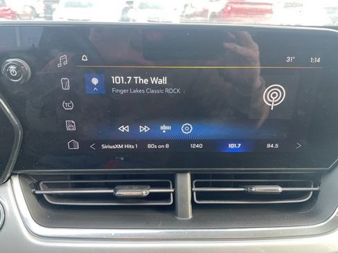 Used 2024 Chevrolet Trax LT w/ LT Convenience Package image 15