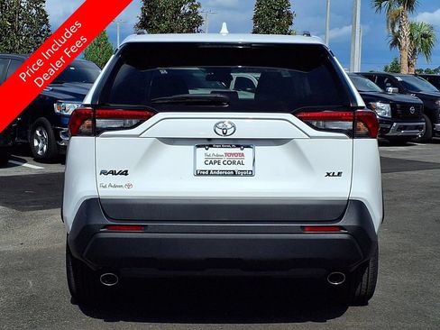 Used 2020 Toyota RAV4 XLE Premium FWD image 6