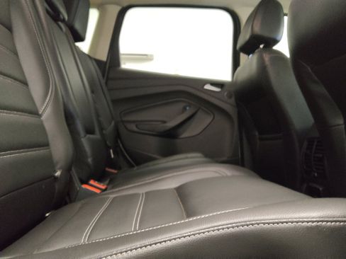 Used 2017 Ford Escape SE w/ SE Leather Comfort Package FWD image 19