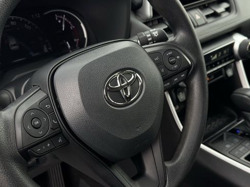 Used 2024 Toyota RAV4 XLE image 17