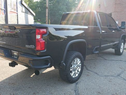 Used 2024 Chevrolet Silverado 2500 High Country AWD/4WD image 5