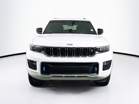 Used 2022 Jeep Grand Cherokee Overland w/ Advanced Protech Group III image 2