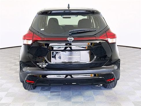 Certified 2025 Nissan Kicks Play S image 21