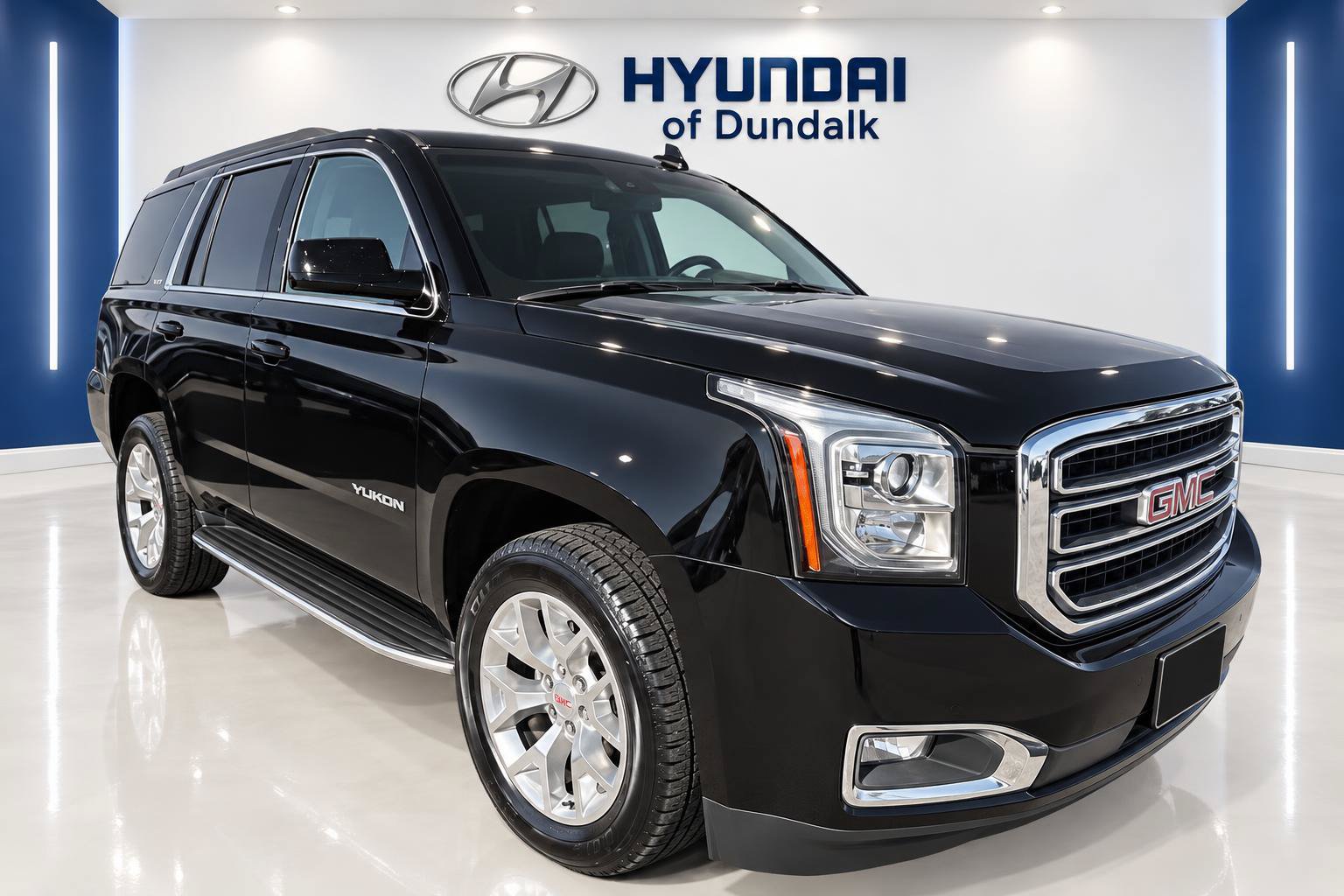 Used 2019 GMC Yukon SLT RWD image 1