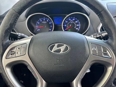Used 2012 Hyundai Tucson Limited FWD image 17