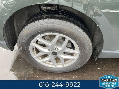 Used 2023 Ford Edge SEL image 9