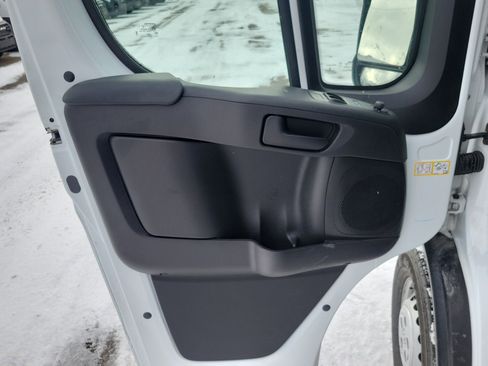 Used 2025 RAM ProMaster 3500 w/ Convenience Group image 6