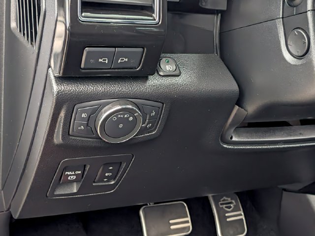 Used 2019 Ford F150 Lariat w/ Equipment Group 502A Luxury AWD/4WD image 22