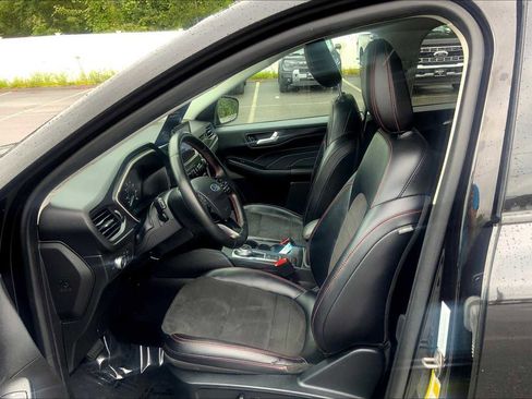 Used 2022 Ford Escape SEL w/ SEL Stealth AWD Package image 8