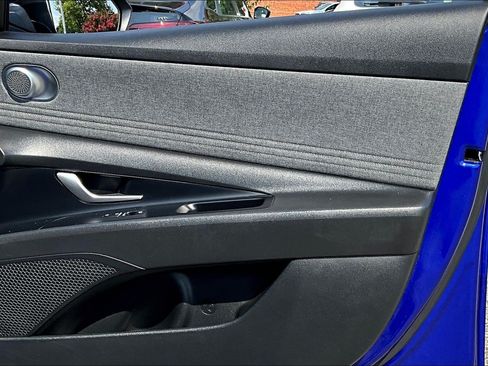 Used 2024 Hyundai Elantra Limited FWD image 18
