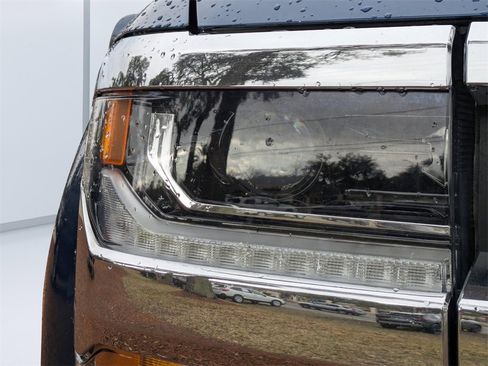 Used 2018 Chevrolet Silverado 1500 LT w/ All Star Edition image 9