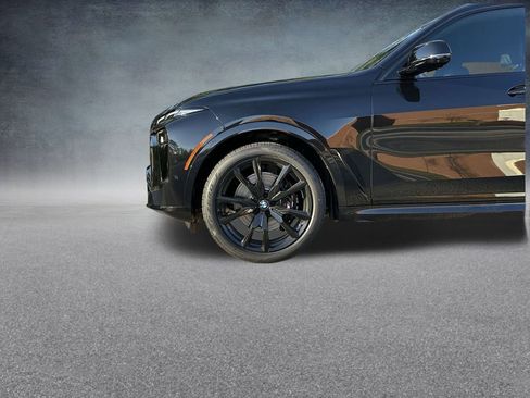 New 2026 BMW X7 M60i image 12