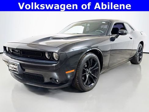 Used 2018 Dodge Challenger SXT w/ Blacktop Package RWD image 1