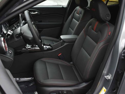 New 2026 Chevrolet Trax RS w/ Driver Confidence Package image 9