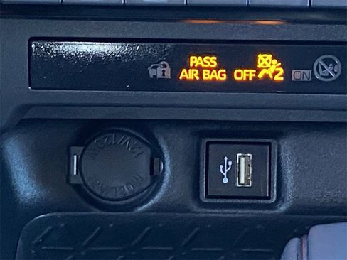 Certified 2025 Toyota RAV4 XLE Premium image 30