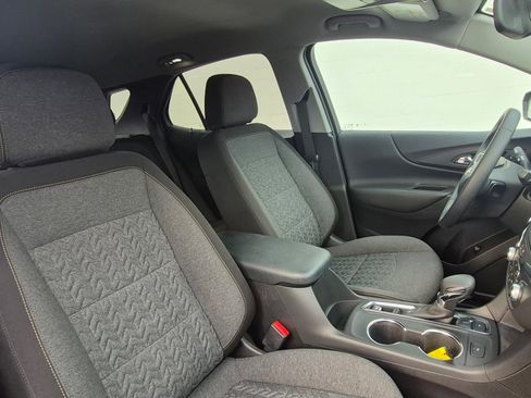 Used 2024 Chevrolet Equinox LT image 4