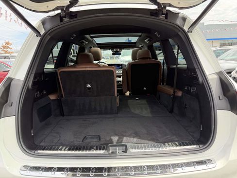 Used 2024 Mercedes-Benz GLS 450 4MATIC image 7