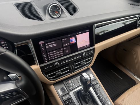 Used 2019 Porsche Macan S AWD/4WD image 33