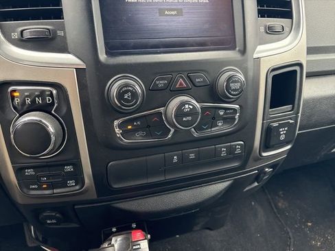 Used 2019 RAM 1500 Big Horn AWD/4WD image 17