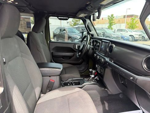 Used 2023 Jeep Wrangler Sport AWD/4WD image 10