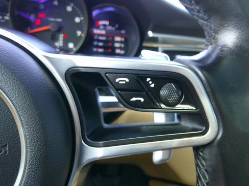 Used 2017 Porsche Macan AWD/4WD image 87