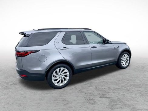Certified 2024 Land Rover Discovery S image 7