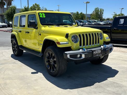 Used 2023 Jeep Wrangler Unlimited Sahara w/ Cold Weather Group AWD/4WD image 10