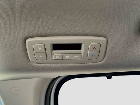 New 2026 Kia Carnival EX FWD image 26