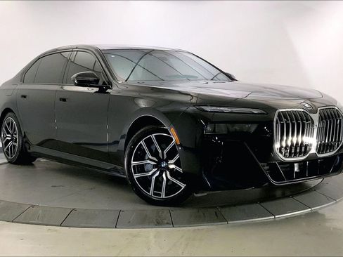 Certified 2023 BMW i7 xDrive60 w/ Executive Package 2 AWD/4WD image 1