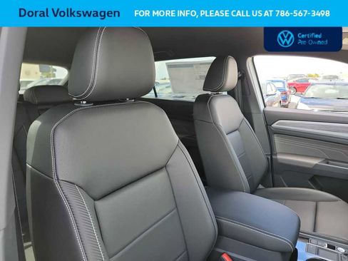 Certified 2023 Volkswagen Atlas Cross Sport SE FWD image 31