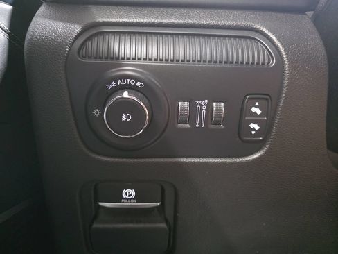 Used 2024 Jeep Wagoneer Series II AWD/4WD image 28