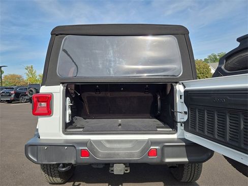 Used 2021 Jeep Wrangler Unlimited Sahara w/ Dual Top Group image 39