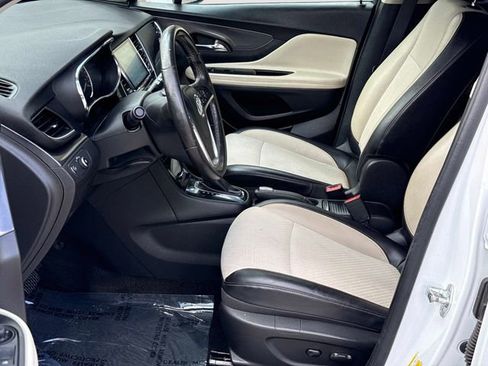 Used 2020 Buick Encore Preferred FWD image 12