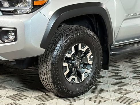 Used 2023 Toyota Tacoma TRD Off-Road image 4