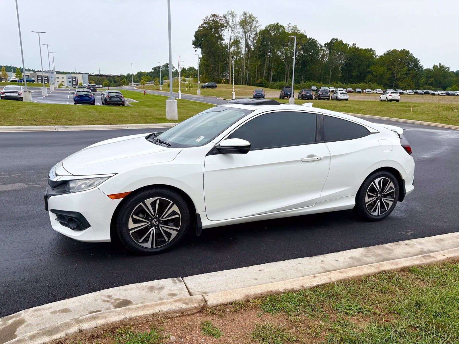 Used 2016 Honda Civic EX-L image 4