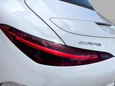 Used 2023 Porsche Cayenne AWD/4WD image 29