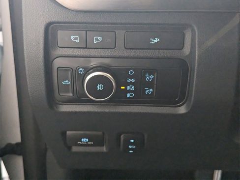 Used 2024 Ford F250 Lariat w/ Chrome Package image 26