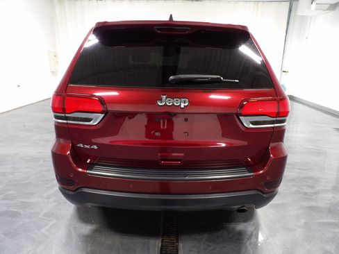 Used 2020 Jeep Grand Cherokee Laredo AWD/4WD image 6