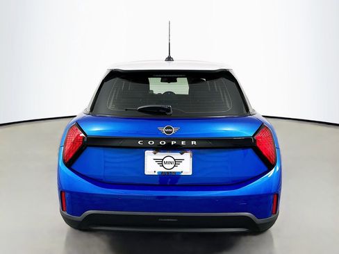 Certified 2025 MINI Cooper 4-Door Hardtop image 6