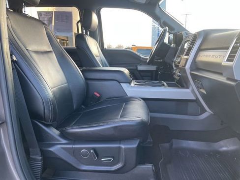 Used 2018 Ford F250 Lariat w/ Lariat Ultimate Package image 16