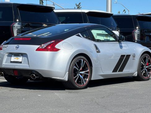 Used 2020 Nissan 370Z Coupe RWD image 5