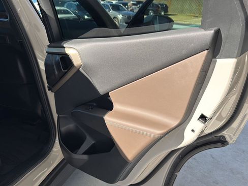 Used 2025 BMW X3 xDrive30i w/ Premium Package image 13