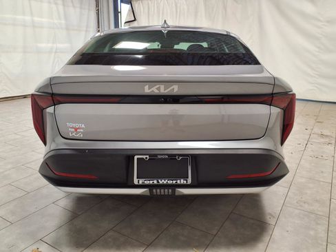 Used 2025 Kia K4 LXS FWD image 8