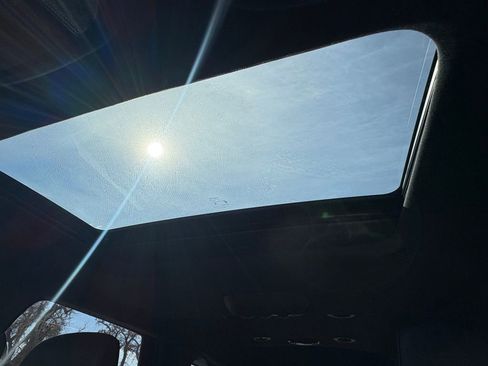 Used 2023 Dodge Durango GT image 33