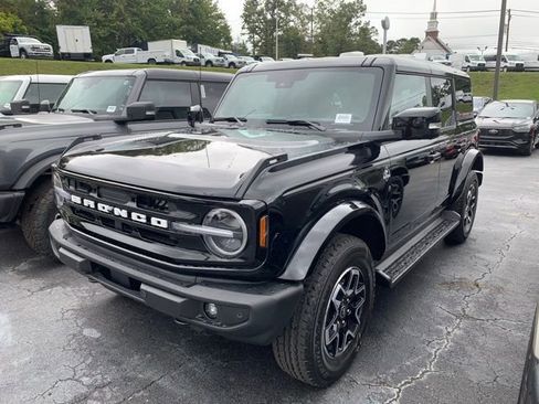 New 2025 Ford Bronco Outer Banks image 12