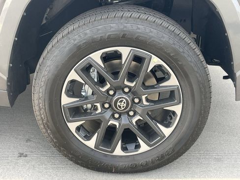 New 2026 Toyota Tundra Limited AWD/4WD image 9